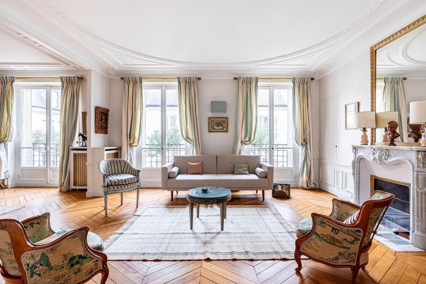 Guestready - Charming Gem Near Trocadero Square * Parijs
